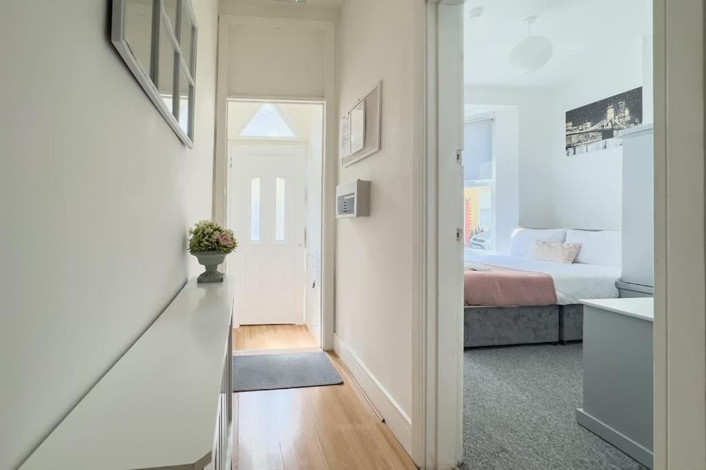 Spacious 4 Double Bedrooms & 4 En-suite Bathroom Liverpool